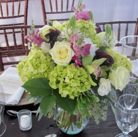 Wedding-Combo-Hydrangea-Callas-Snapdragons-Lisianthus-Roses-globalrose