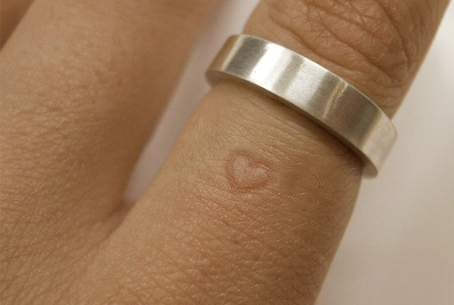 How to Make Your Engagement or Wedding Ring More Meaningful