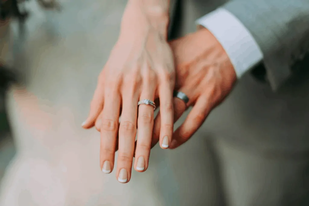 How to keep engagement ring and wedding band from shifting? :  r/weddingplanning